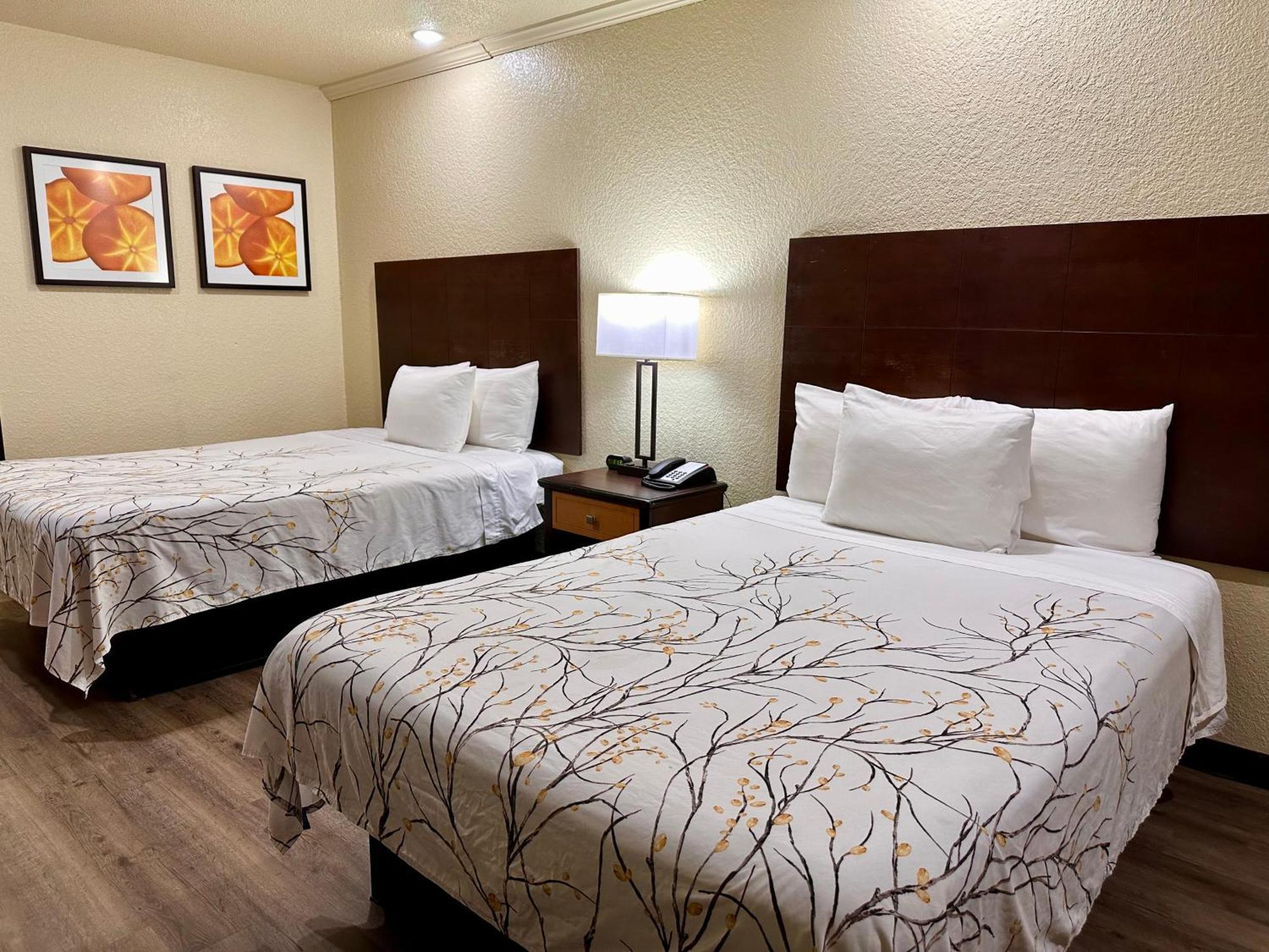 Travelers Inn Елізабет-Сіті Екстер'єр фото